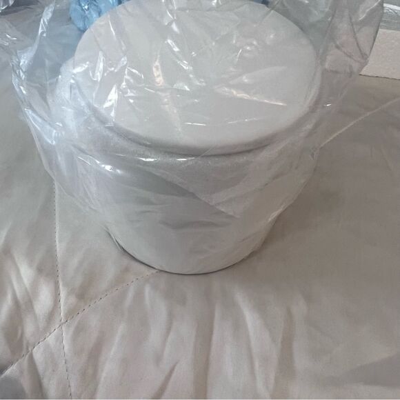 Jonathan Adler Fleur De Sel Scented Candle - NEW - Picture 3 of 4